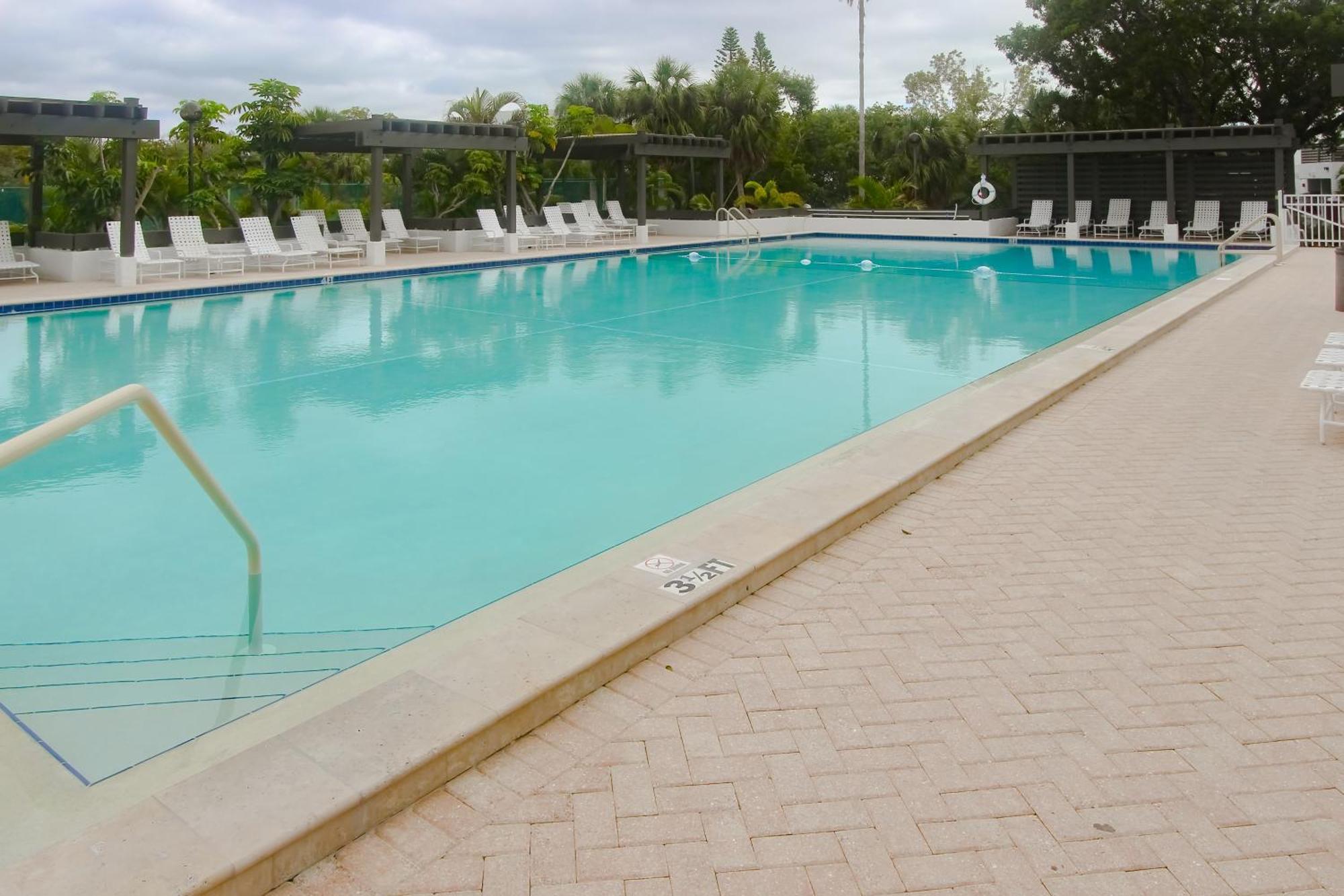 Island Breeze Sanctuary * Longboat Key