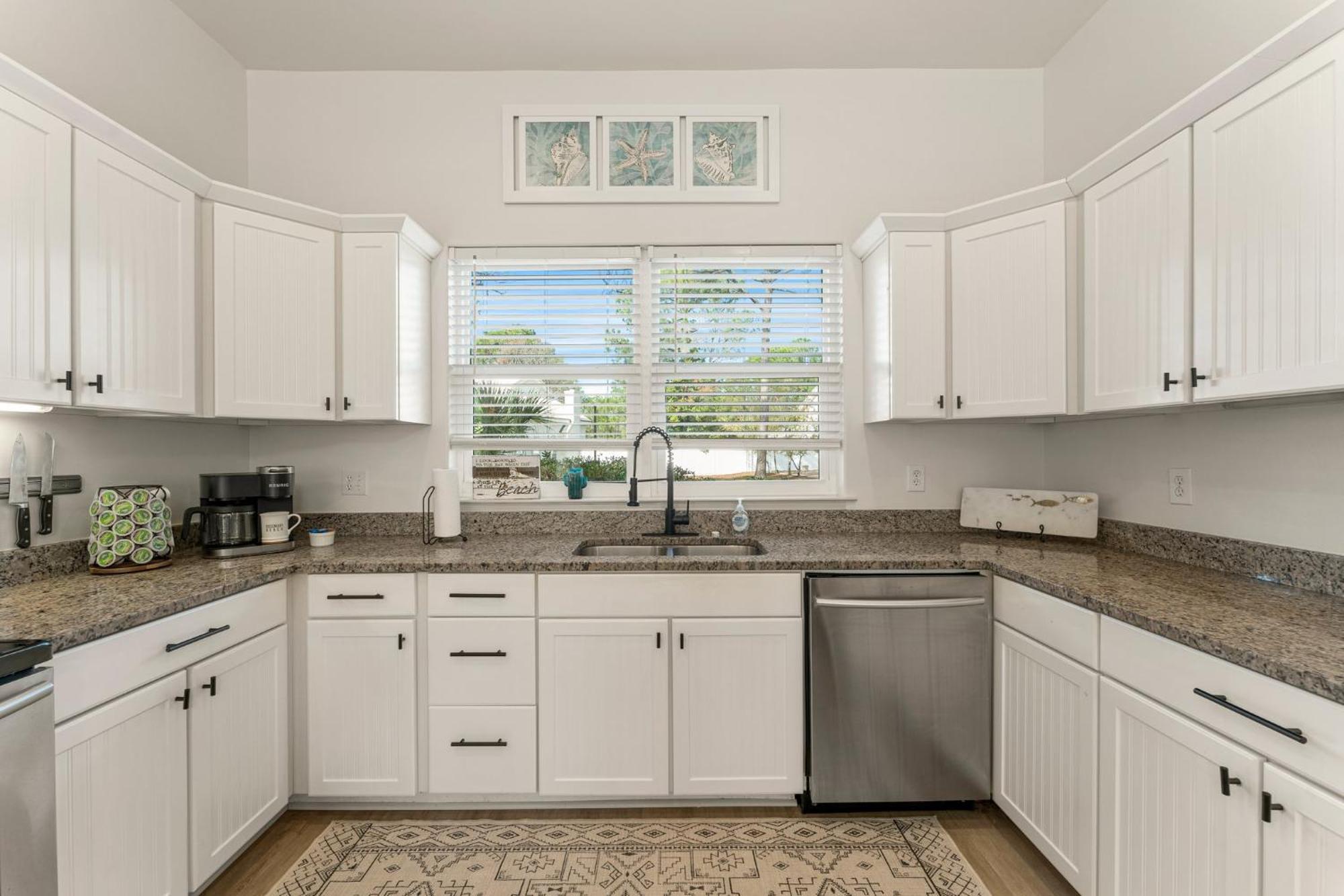 Holiday home Somerset By The Sea - 4 Bedroom Sleeps 12, Golf Cart, Bikes, Private Pool And Close To The Beach! *