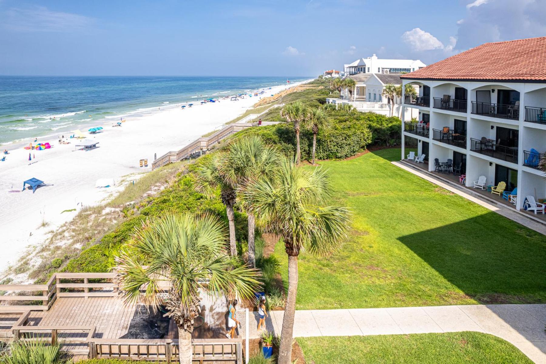 Paradise Palms, Renovated 30a Gulf Front Condo, Sleeps 6, Private Beach Access & 2 Bikes