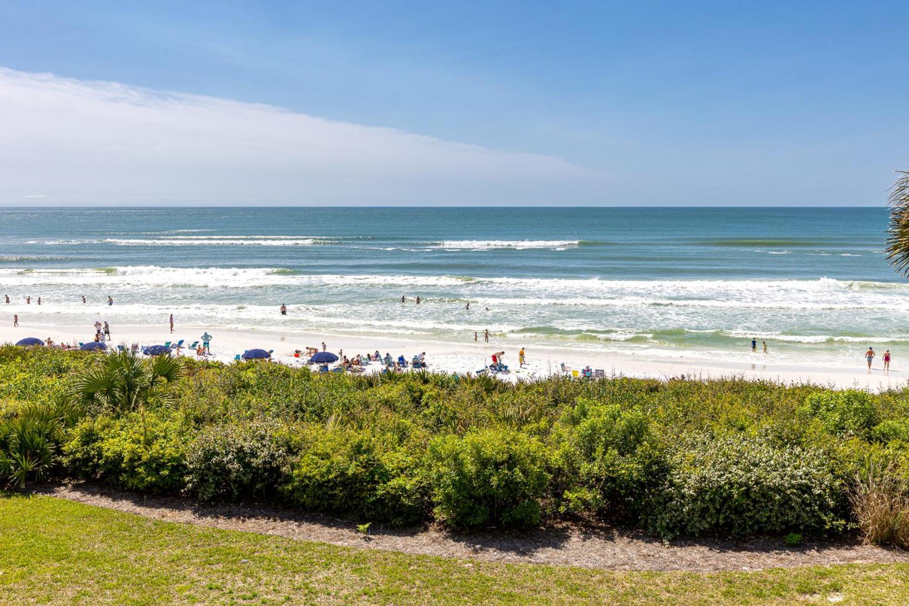 Holiday home Paradise Palms, Renovated 30a Gulf Front Condo, Sleeps 6, Private Beach Access & 2 Bikes