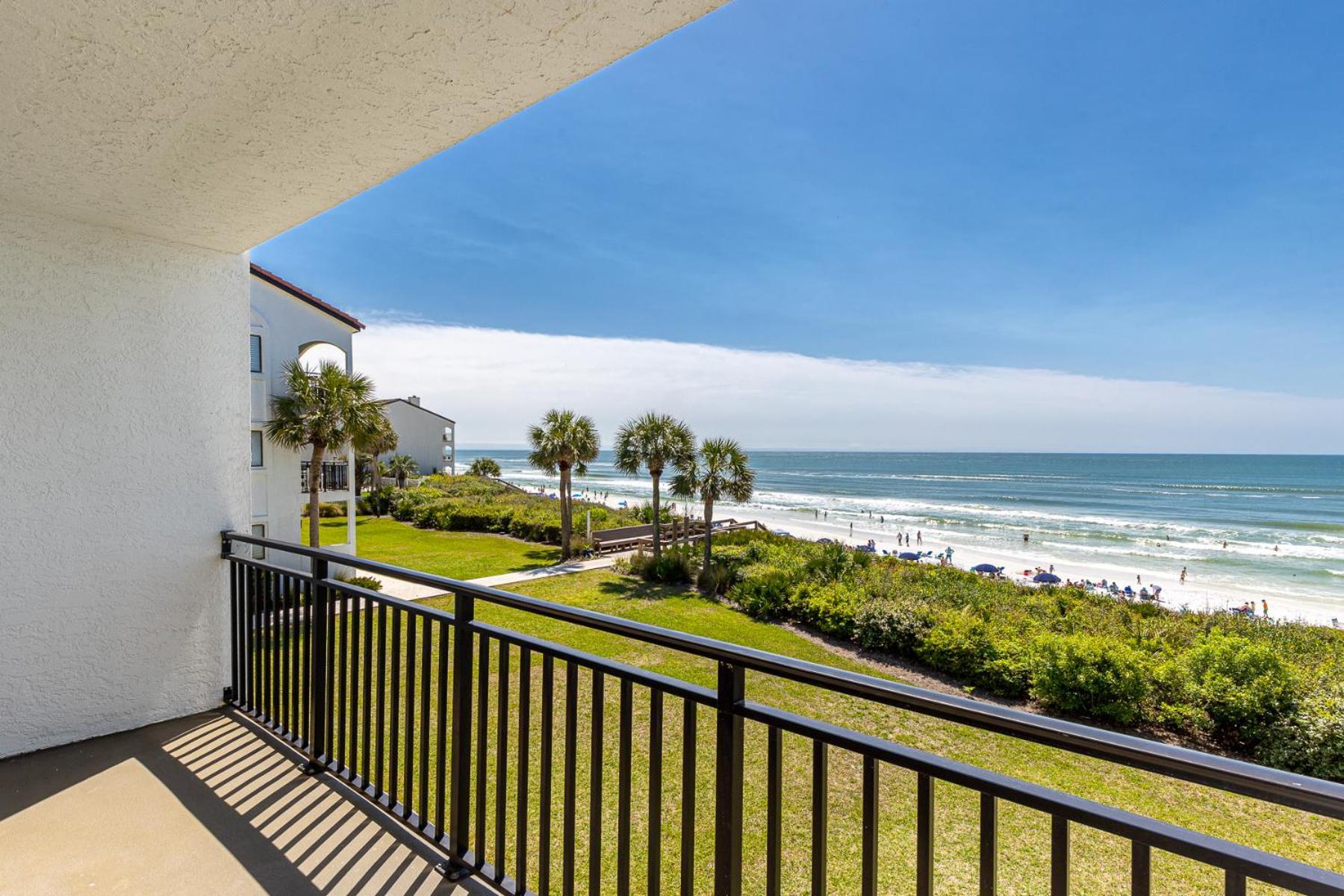 Holiday home Paradise Palms, Renovated 30a Gulf Front Condo, Sleeps 6, Private Beach Access & 2 Bikes Seagrove Beach