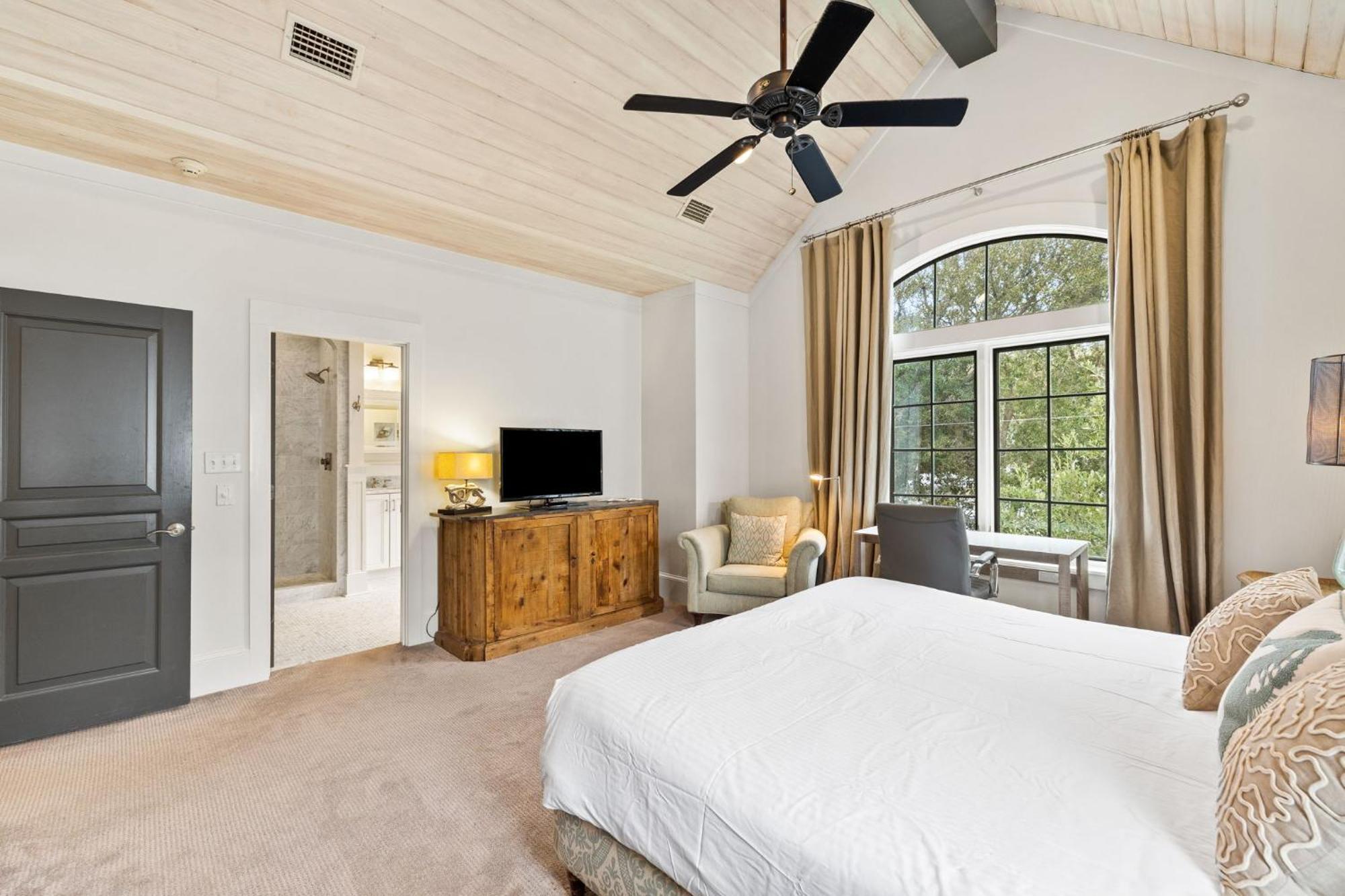 Serenity Now - Private Pool,5 Bikes,gulf Views, Steps To The And Seaside! Holiday home *