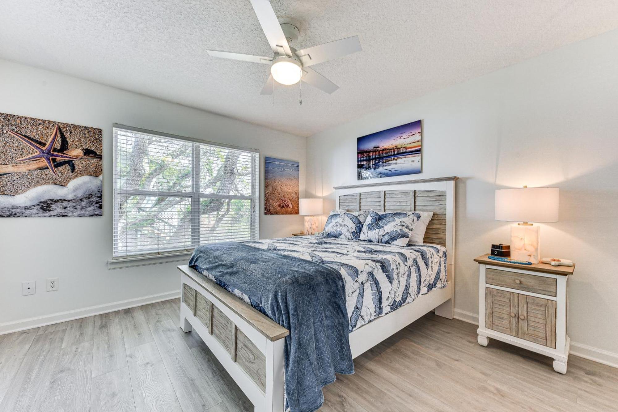 Fernandina Townhome, Steps To Public