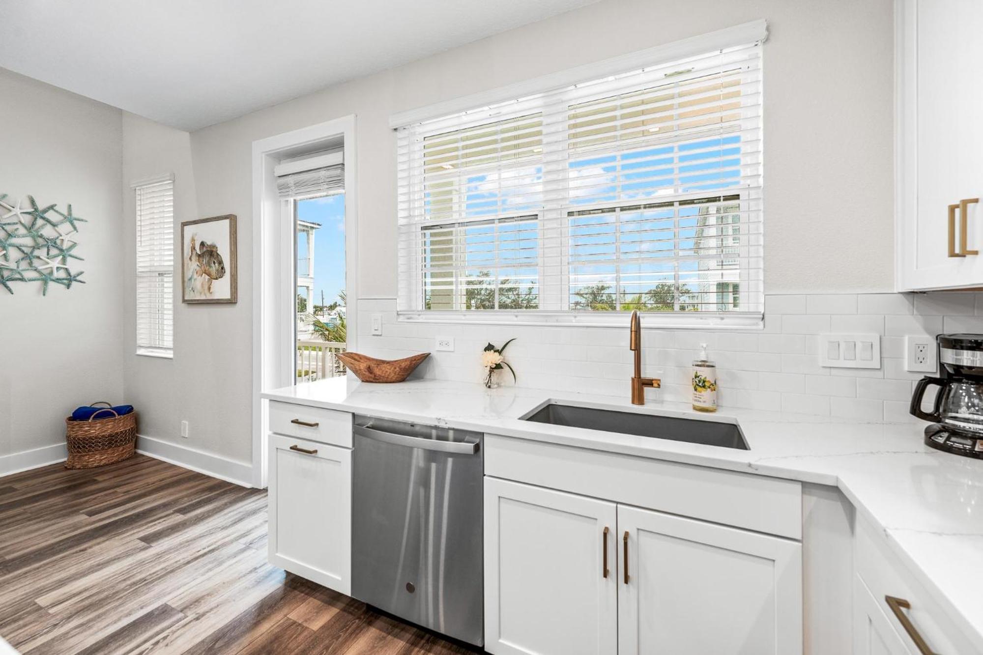 Coastal Escape At Hunter's Point