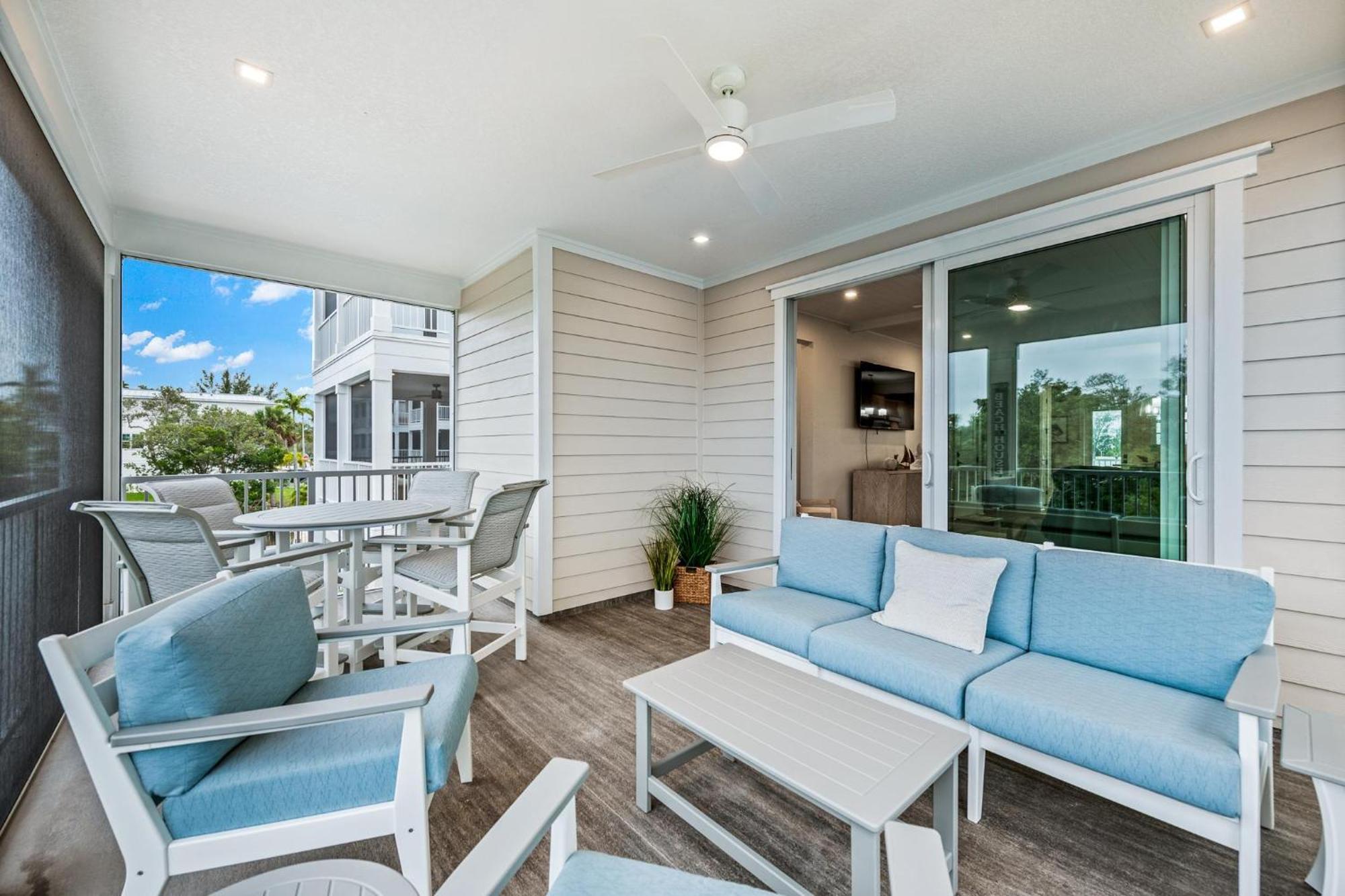 Coastal Escape At Hunter's Point Holiday home *