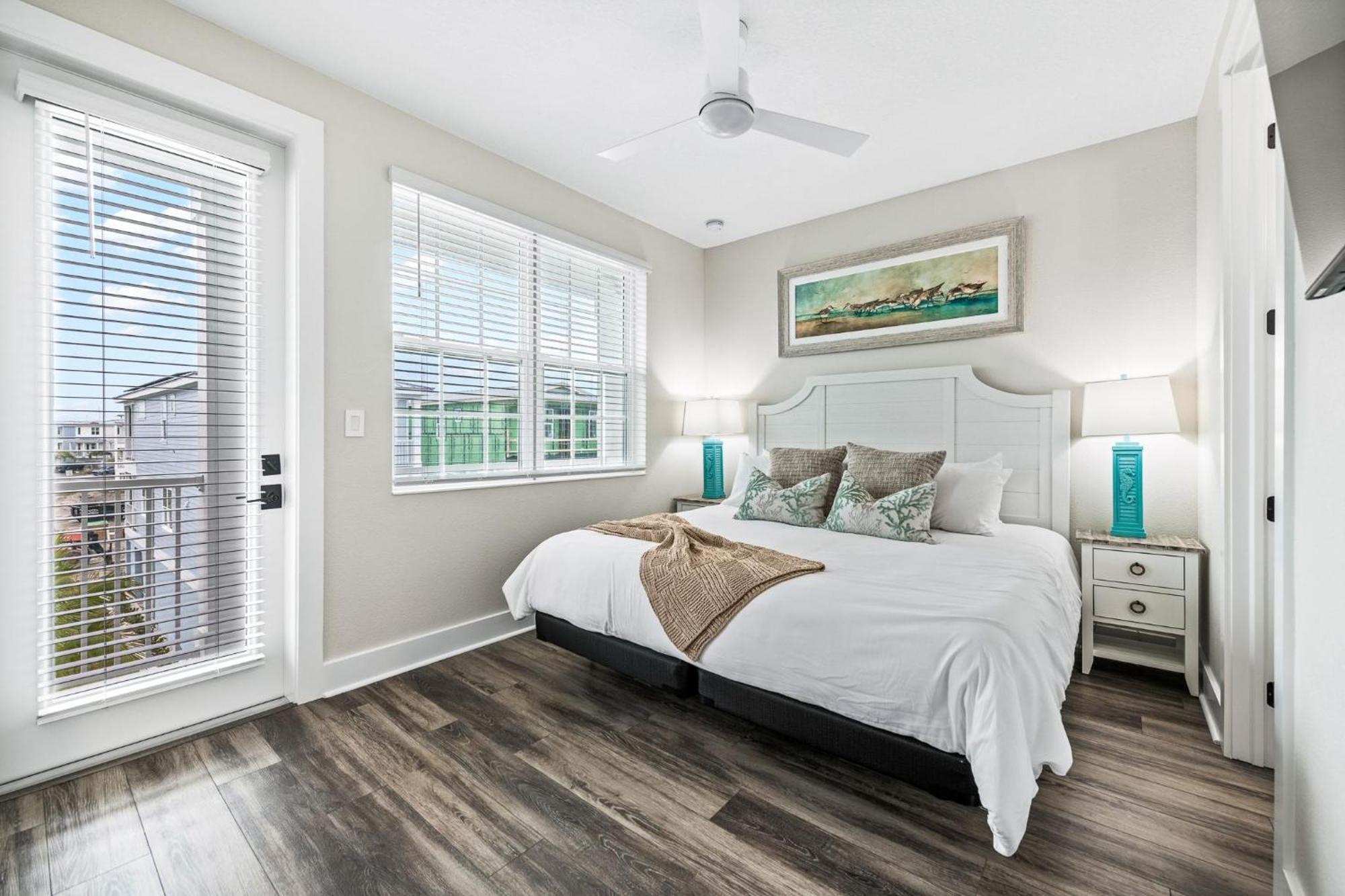 Coastal Escape At Hunter's Point * Cortez
