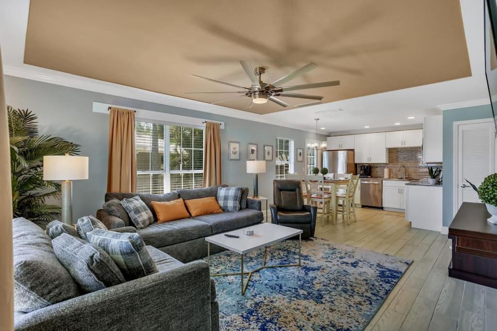 Waveside Oasis 52 Fort Myers
