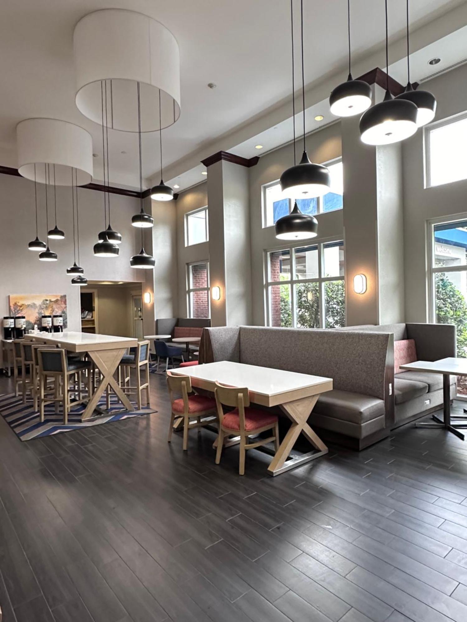 Hotel Hampton & I-10-thomasville Road Tallahassee