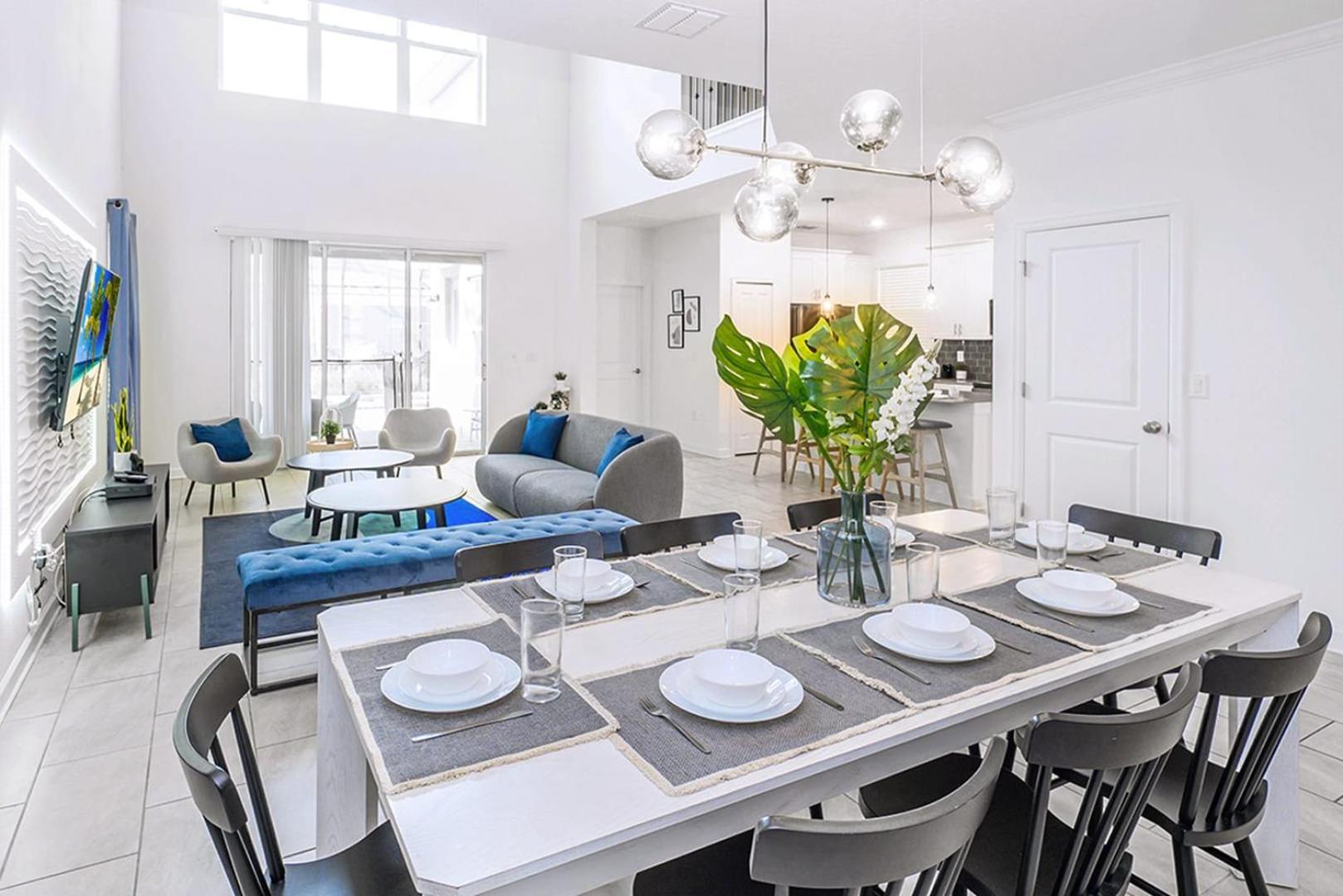 Bright & Airy 5br With Pool Holiday home *