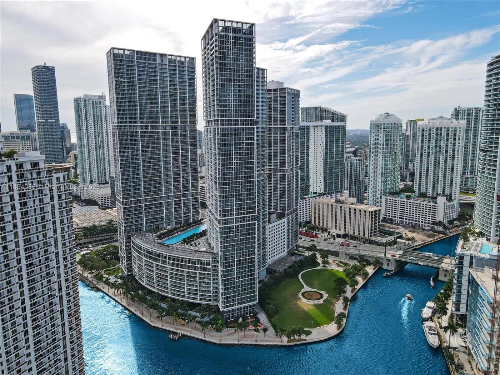 Water View 48th Floor - 2b2b - Free Parking -pool Holiday home