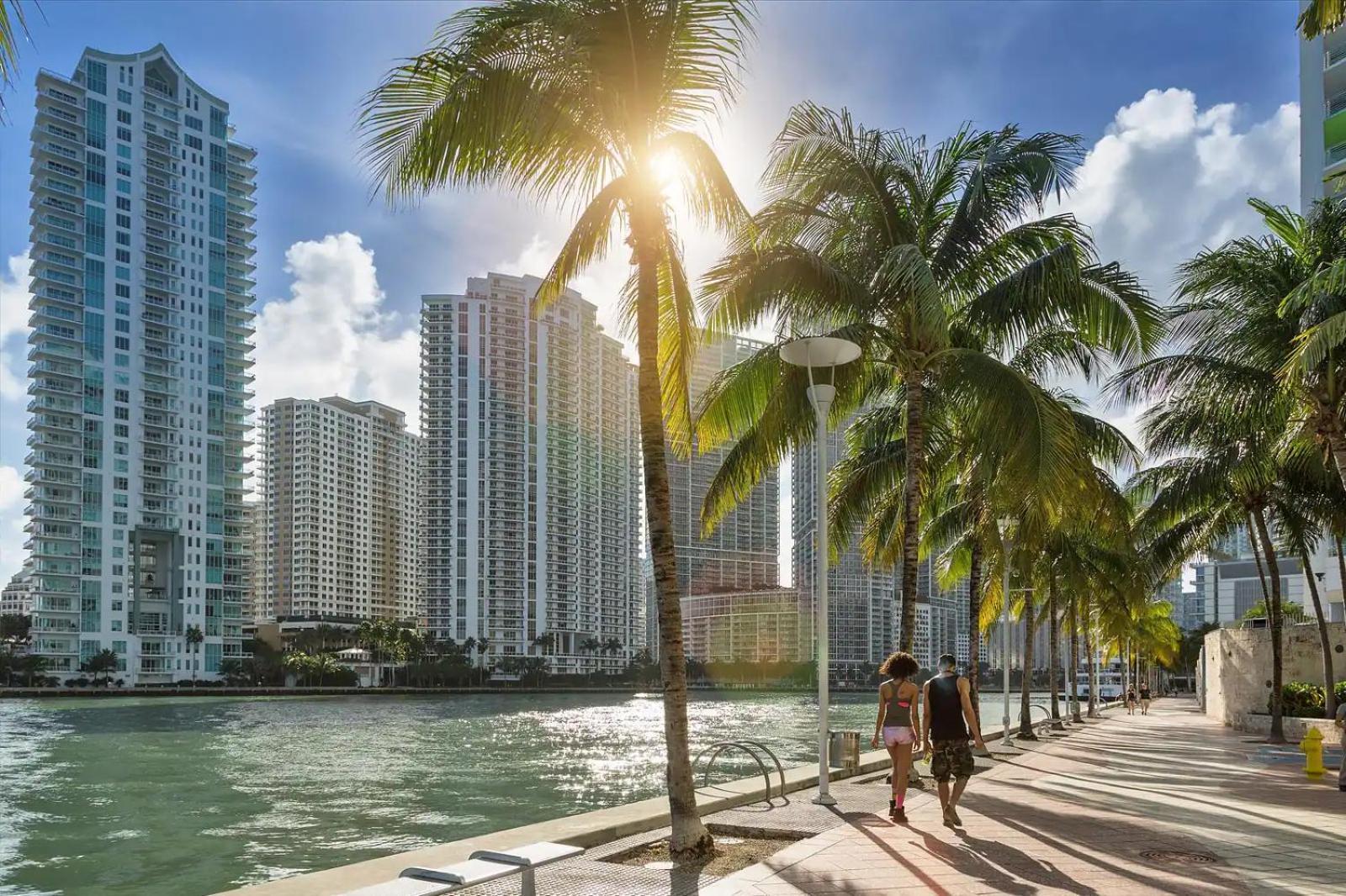 Water View 48th Floor - 2b2b - Free Parking -pool * Miami