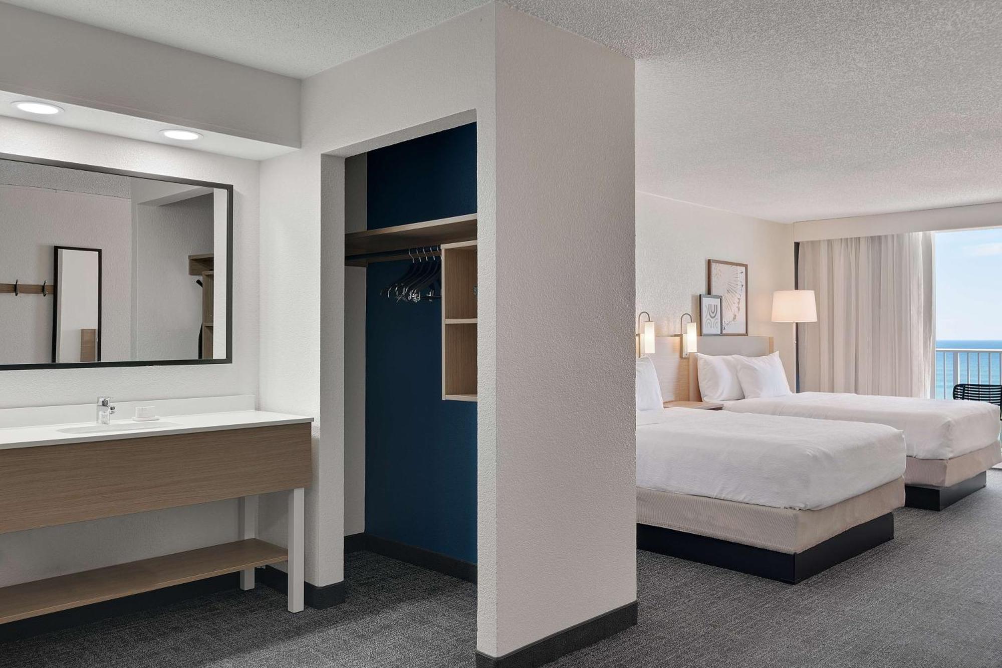 Spark By Hilton Ormond Oceanfront Hotel