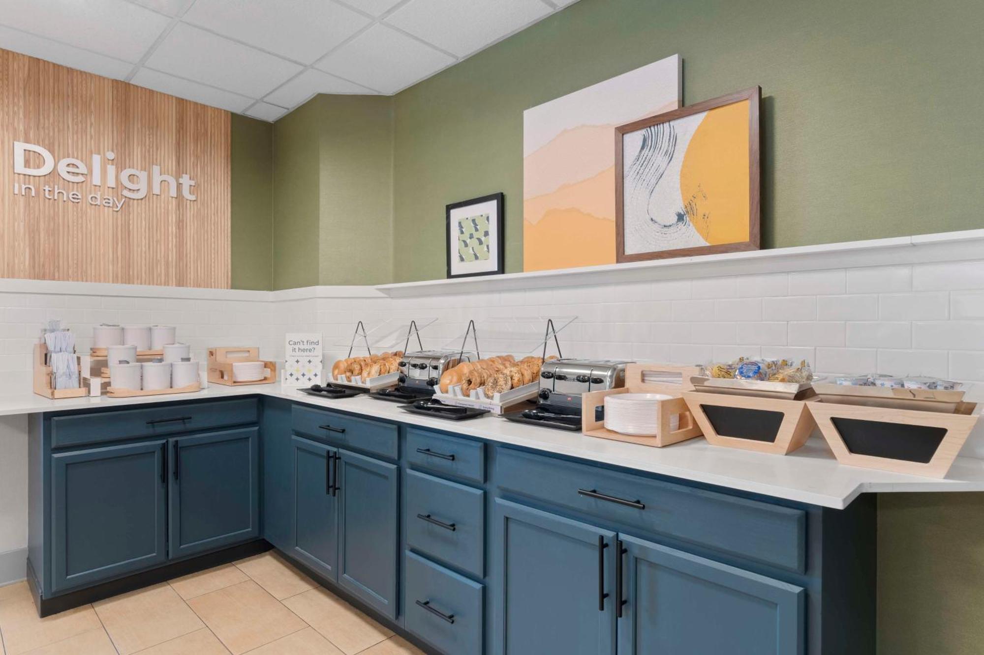 Spark By Hilton Orlando Near Seaworld Hotel 3*