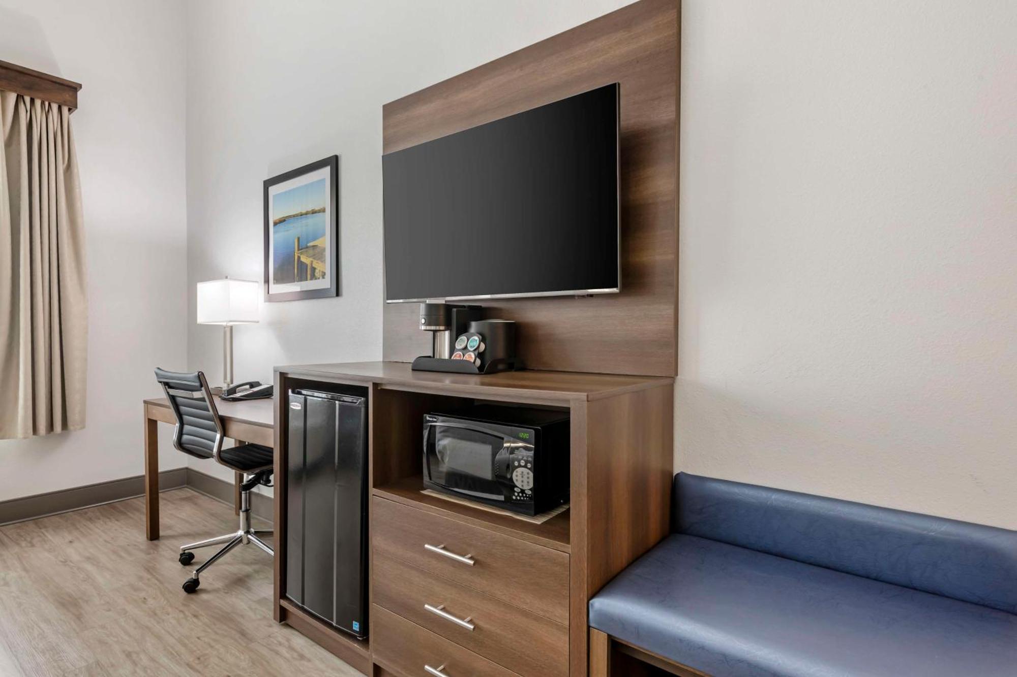 Western First Coast And Hotel Yulee