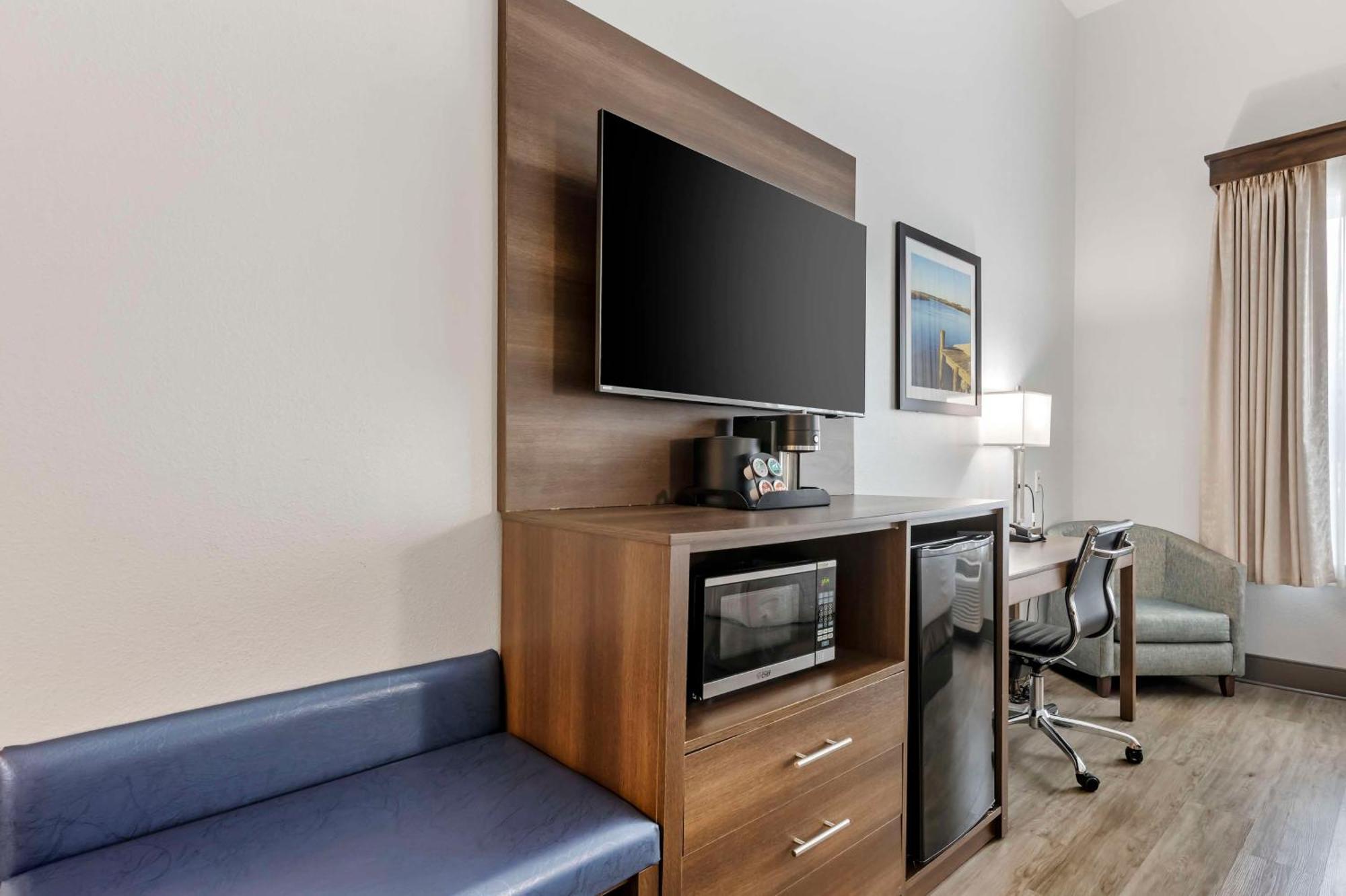 Western First Coast And Hotel Yulee