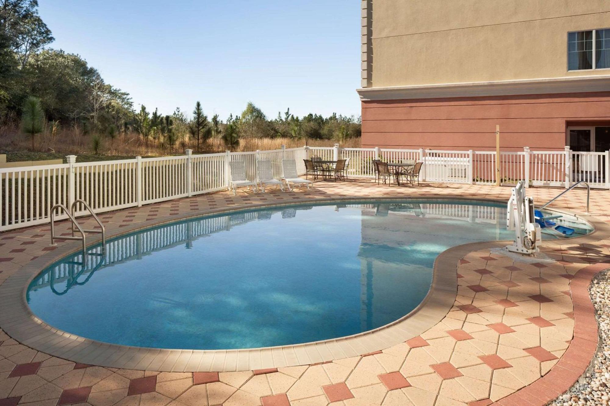 Country & By Radisson, Crestview, Fl Crestview