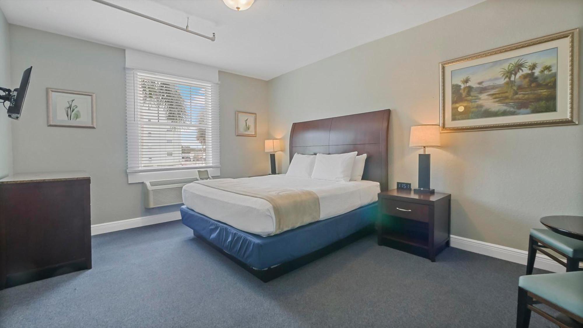 Hotel Crystal Bay Historic