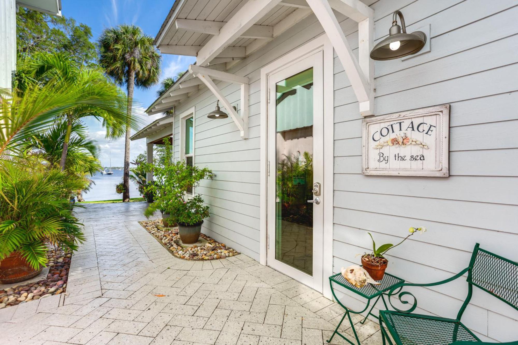 Waterfront Oasis With Hot Tub And Dock! *