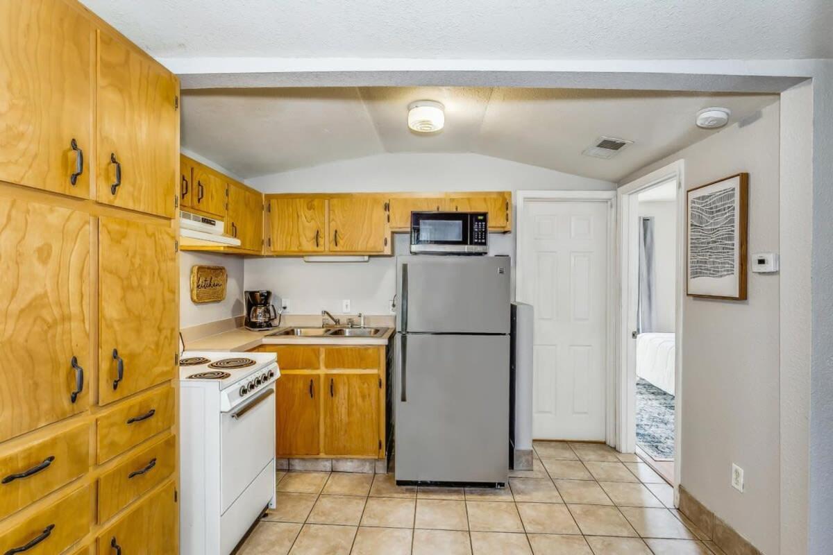 North Highlands Nest- Unit D * Pensacola