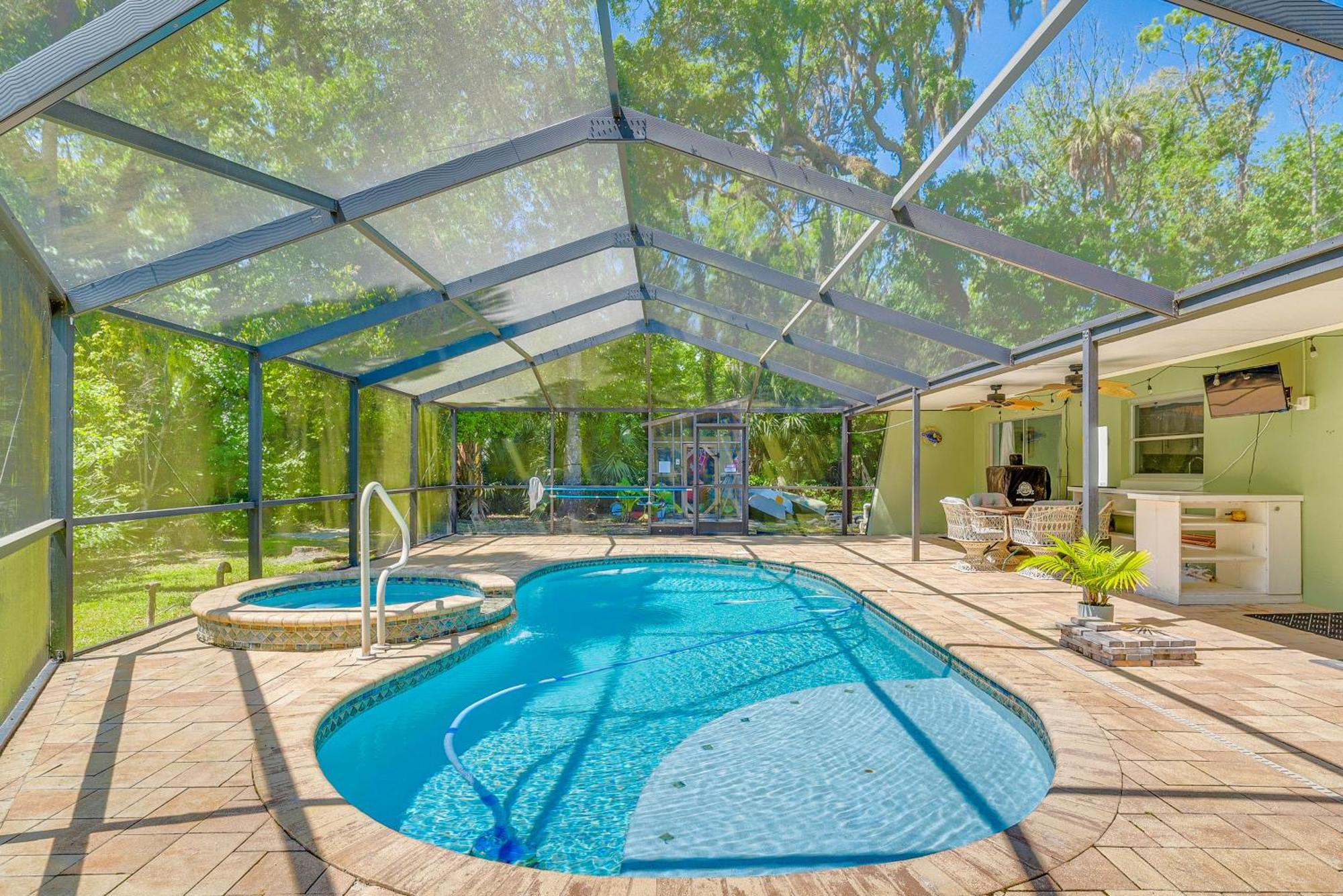 Holiday home Lovely With Lanai And Pool!