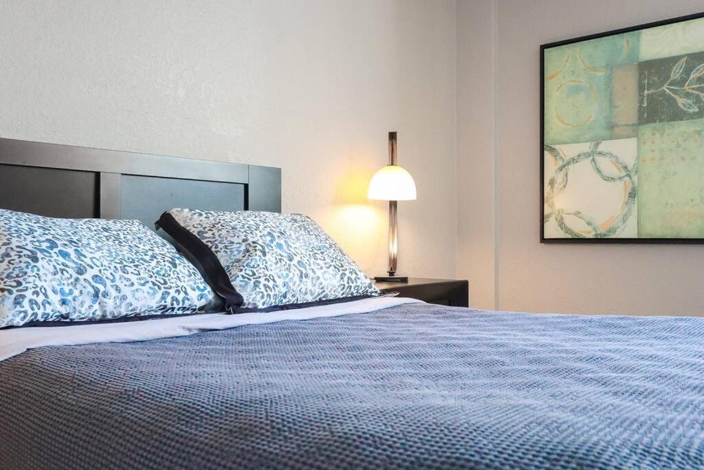 Komffy With Queen Bed W/ Ocean View At Tides Hollywood