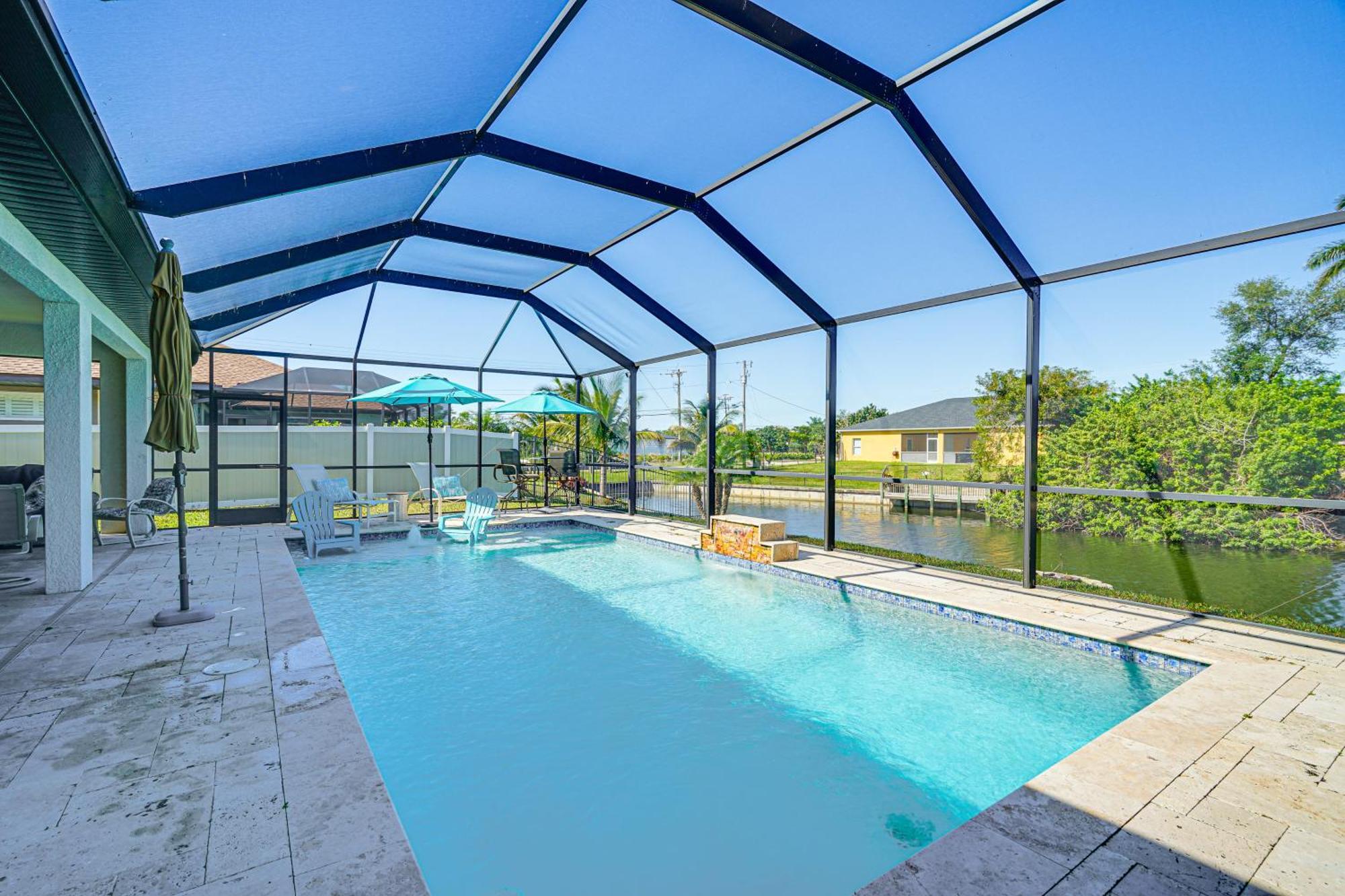 Canal-front Retreat With Pool And Lanai! Holiday home Cape Coral