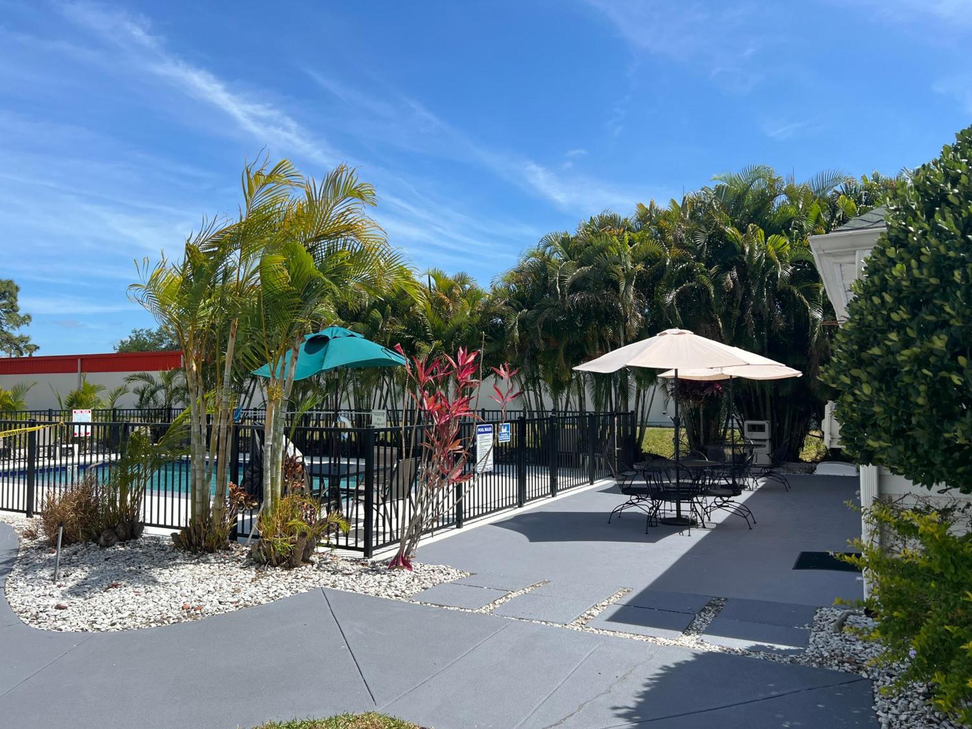 Quality - Melbourne I-95 Inn Palm Bay