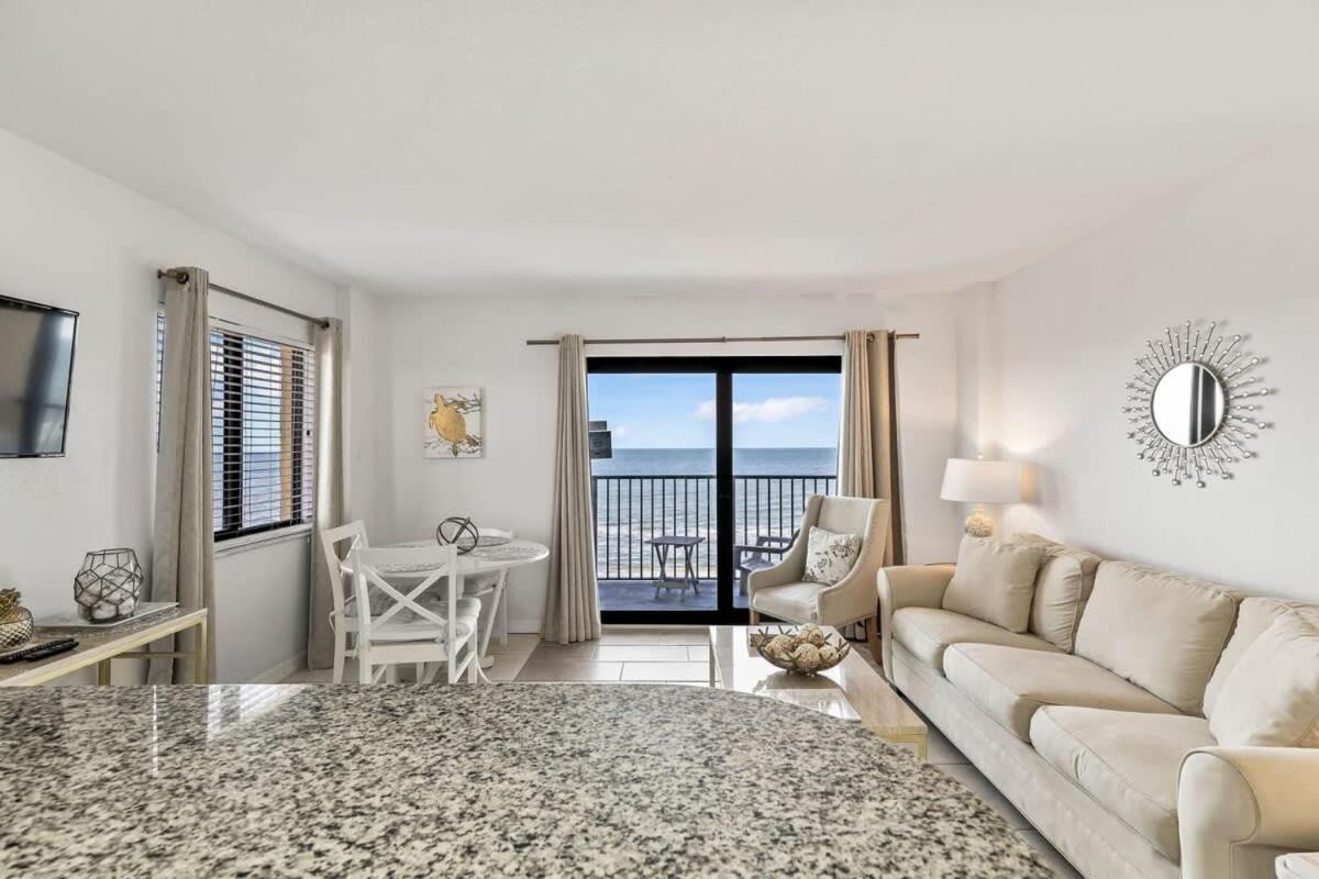 Apartment Coastal Chic At Sunglow By Brightwild Daytona Beach Shores