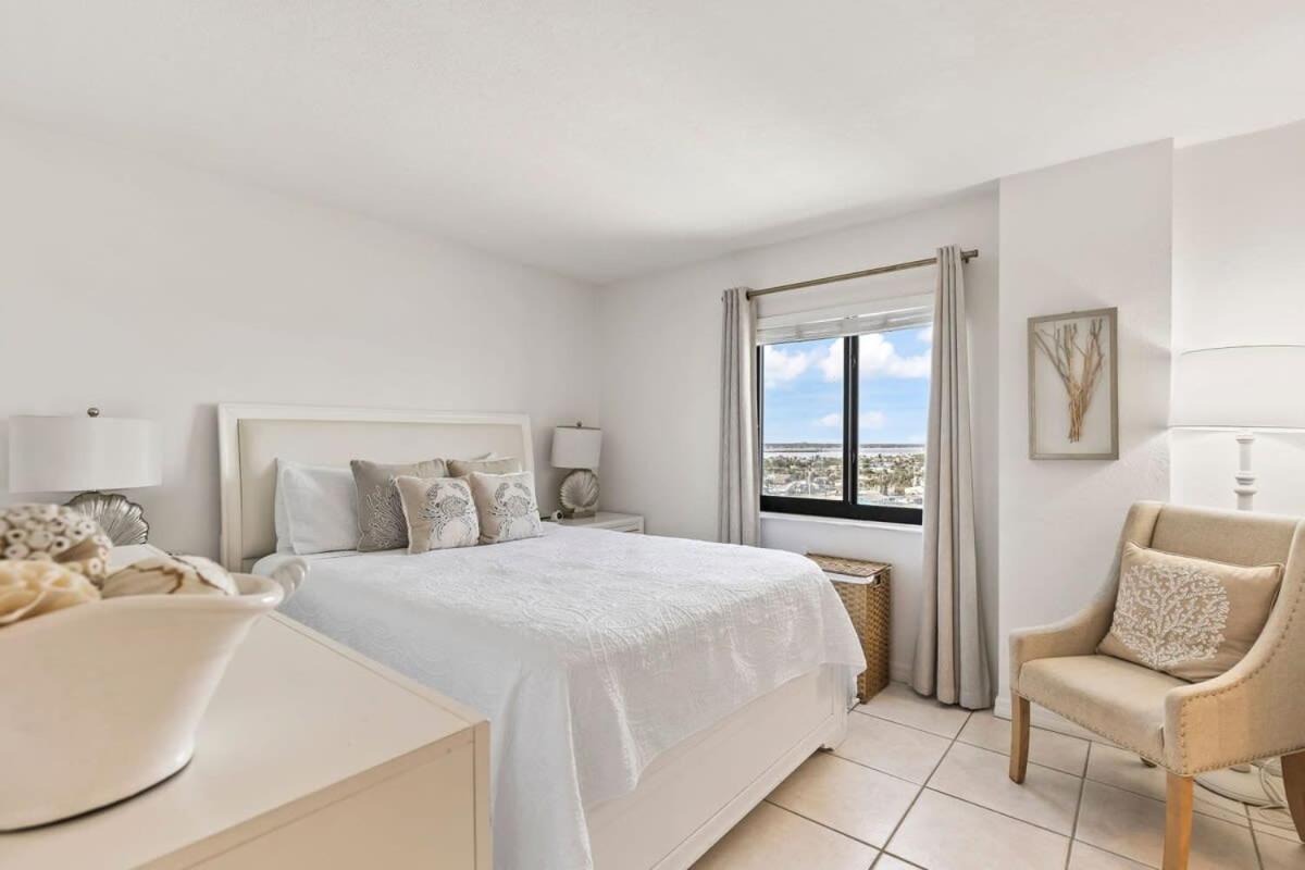Apartment Coastal Chic At Sunglow By Brightwild