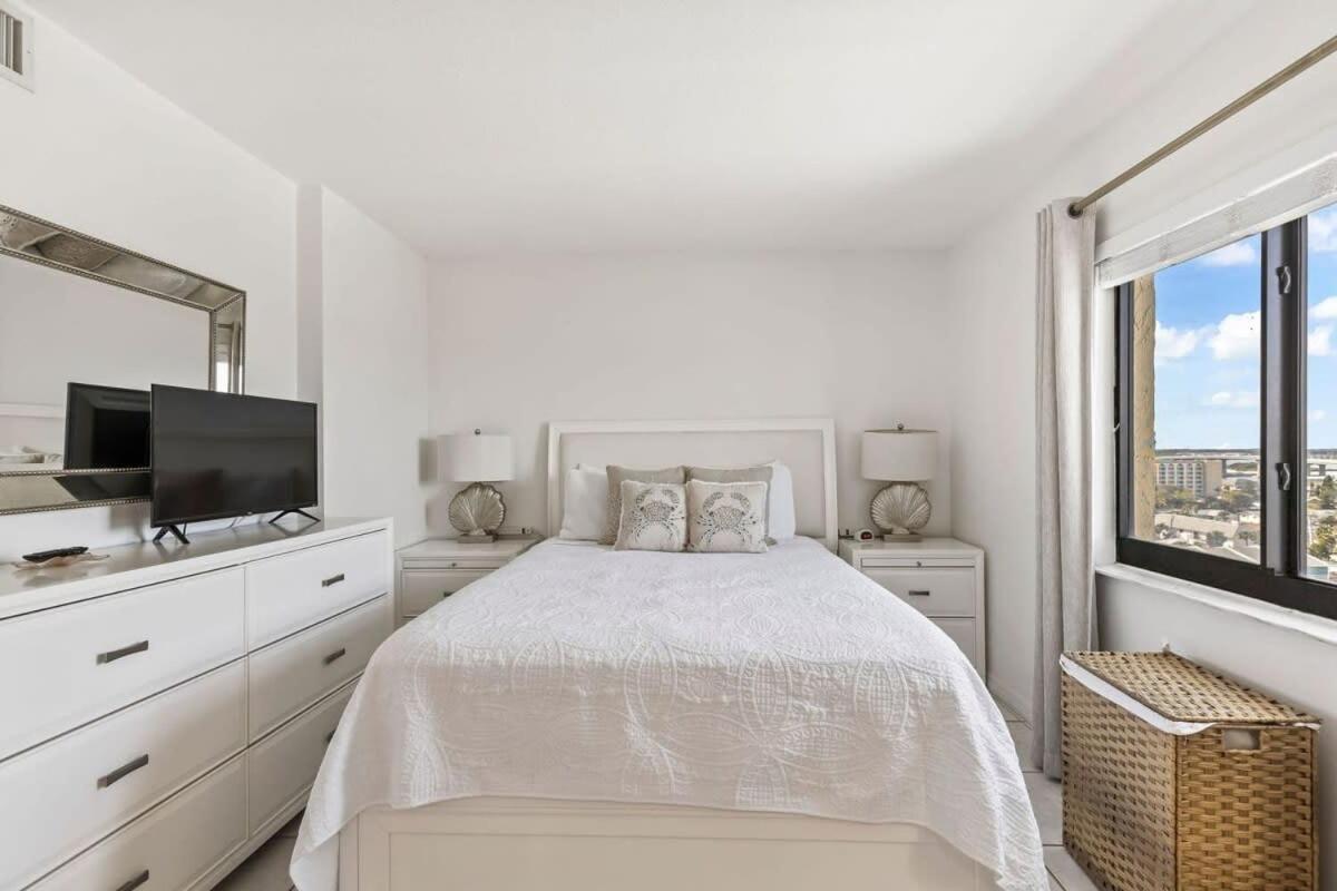 Apartment Coastal Chic At Sunglow By Brightwild Daytona Beach Shores