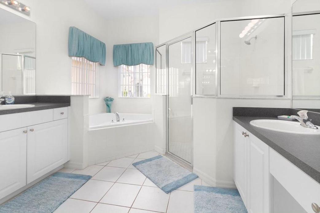 633 Fabulous 6 Bed With Due South Facing Private Pool Themed Kids Villa Davenport