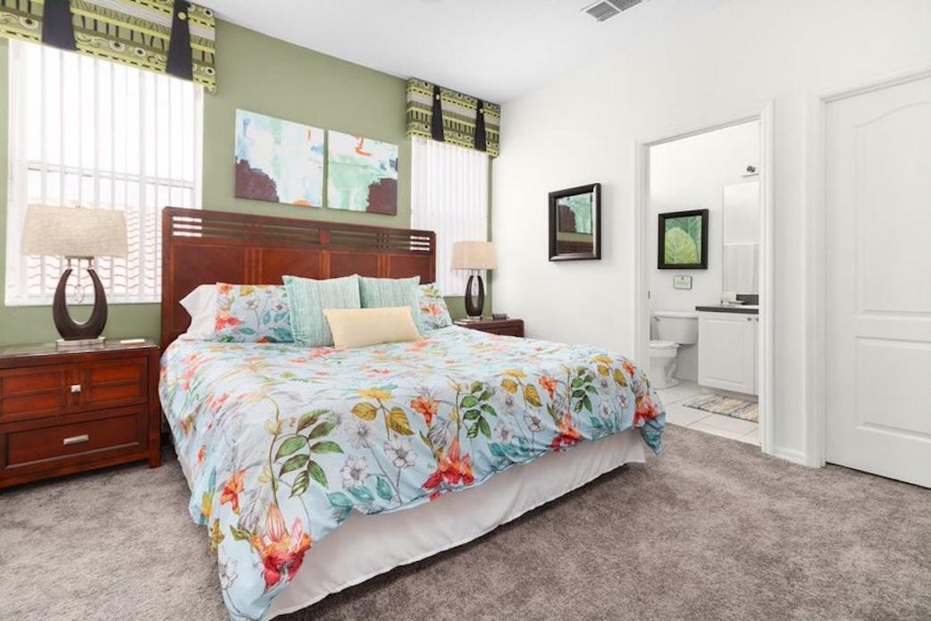 633 Fabulous 6 Bed With Due South Facing Private Pool Themed Kids Villa