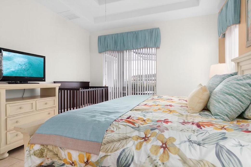 633 Fabulous 6 Bed With Due South Facing Private Pool Themed Kids