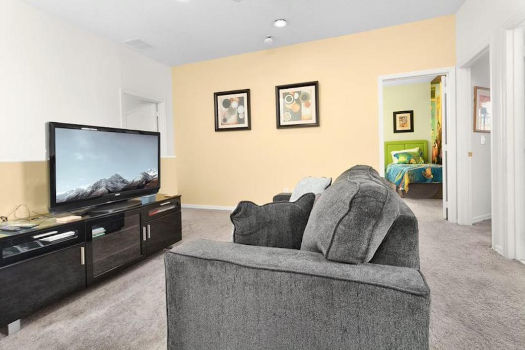 633 Fabulous 6 Bed With Due South Facing Private Pool Themed Kids *