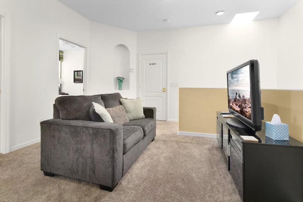 633 Fabulous 6 Bed With Due South Facing Private Pool Themed Kids Davenport