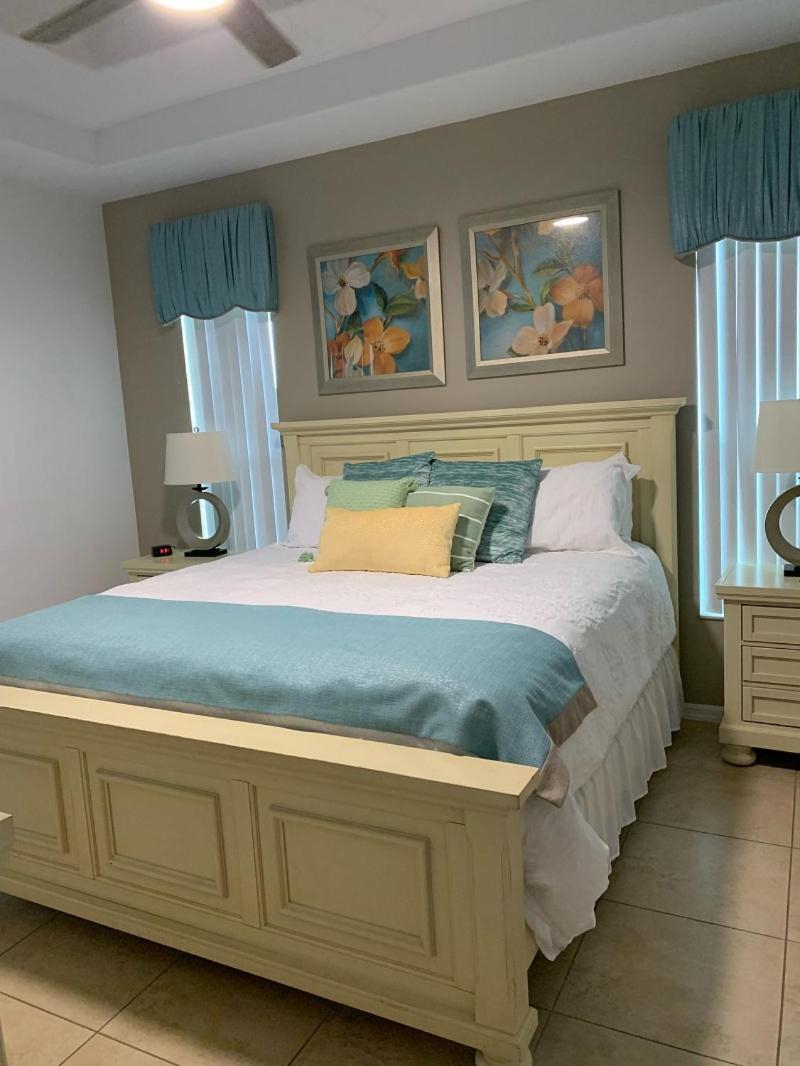 633 Fabulous 6 Bed With Due South Facing Private Pool Themed Kids *