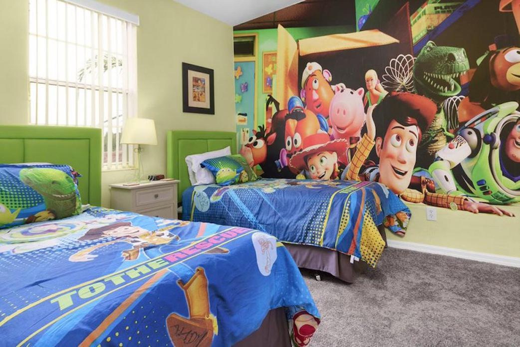 633 Fabulous 6 Bed With Due South Facing Private Pool Themed Kids *