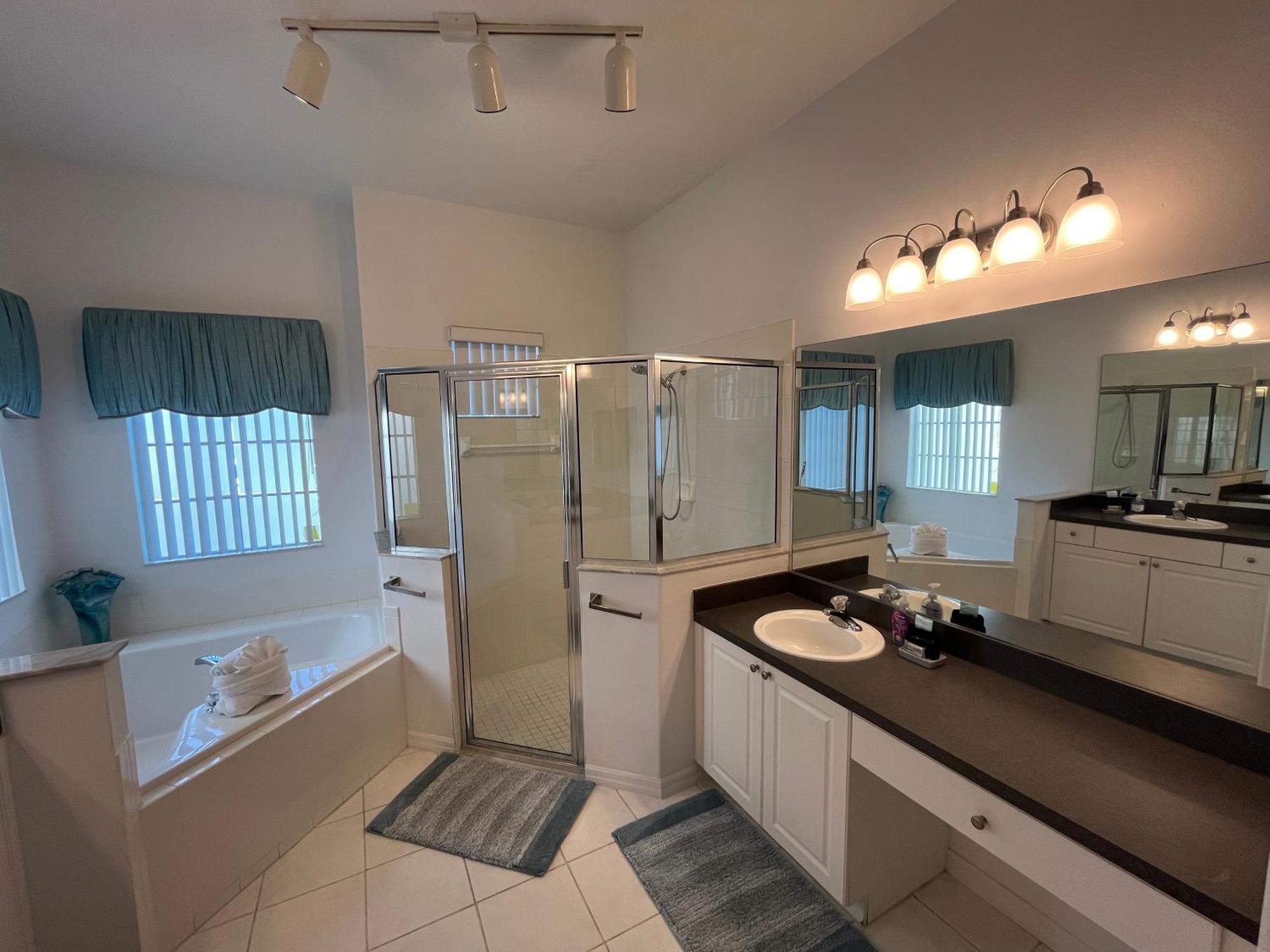633 Fabulous 6 Bed With Due South Facing Private Pool Themed Kids *