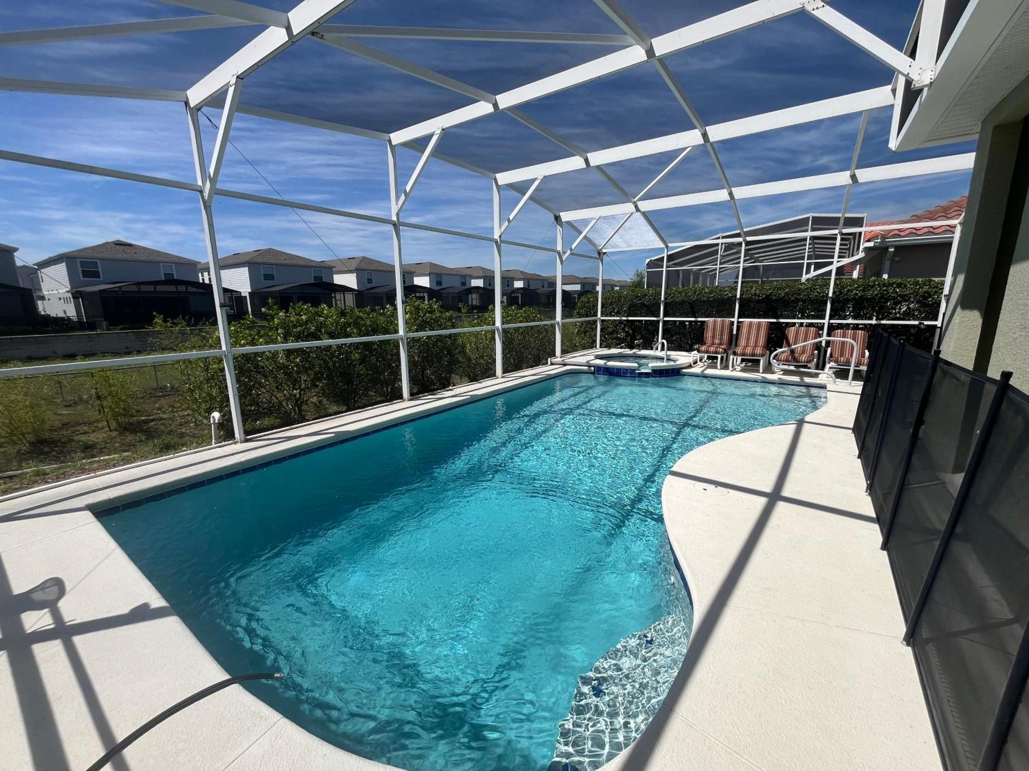 633 Fabulous 6 Bed With Due South Facing Private Pool Themed Kids * Davenport