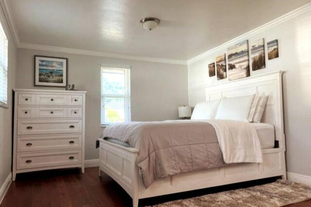 A Cozy Close To Beach And Downtown Holiday home Bonita Springs