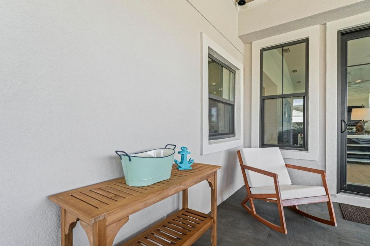 Taj Duval, Sleeps 14, Pool, Lux Holiday home Jacksonville Beach