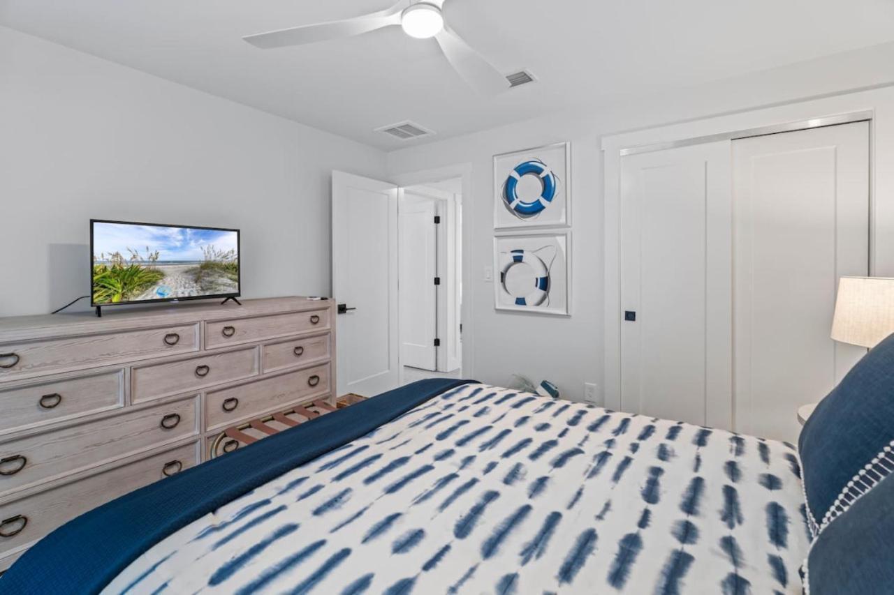 Taj Duval, Sleeps 14, Pool, Lux Holiday home *