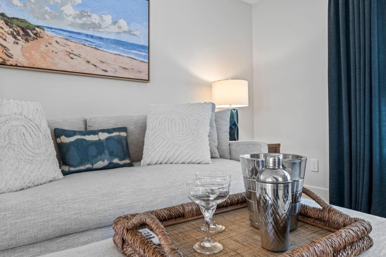 Taj Duval, Sleeps 14, Pool, Lux Holiday home