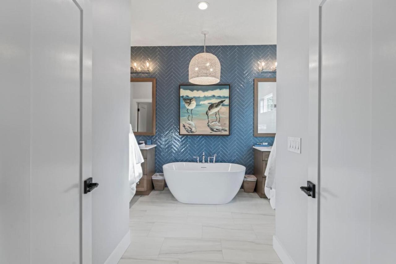 Taj Duval, Sleeps 14, Pool, Lux * Jacksonville Beach