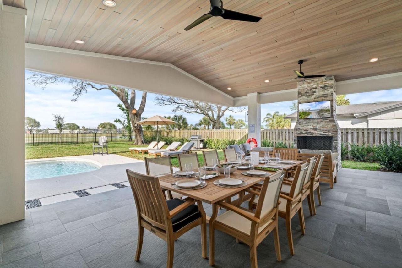 Taj Duval, Sleeps 14, Pool, Lux Holiday home Jacksonville Beach