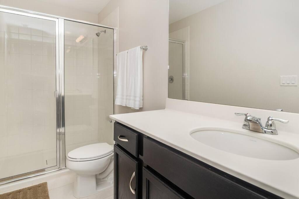 Water 5 Bedroom Splash Pool Near *