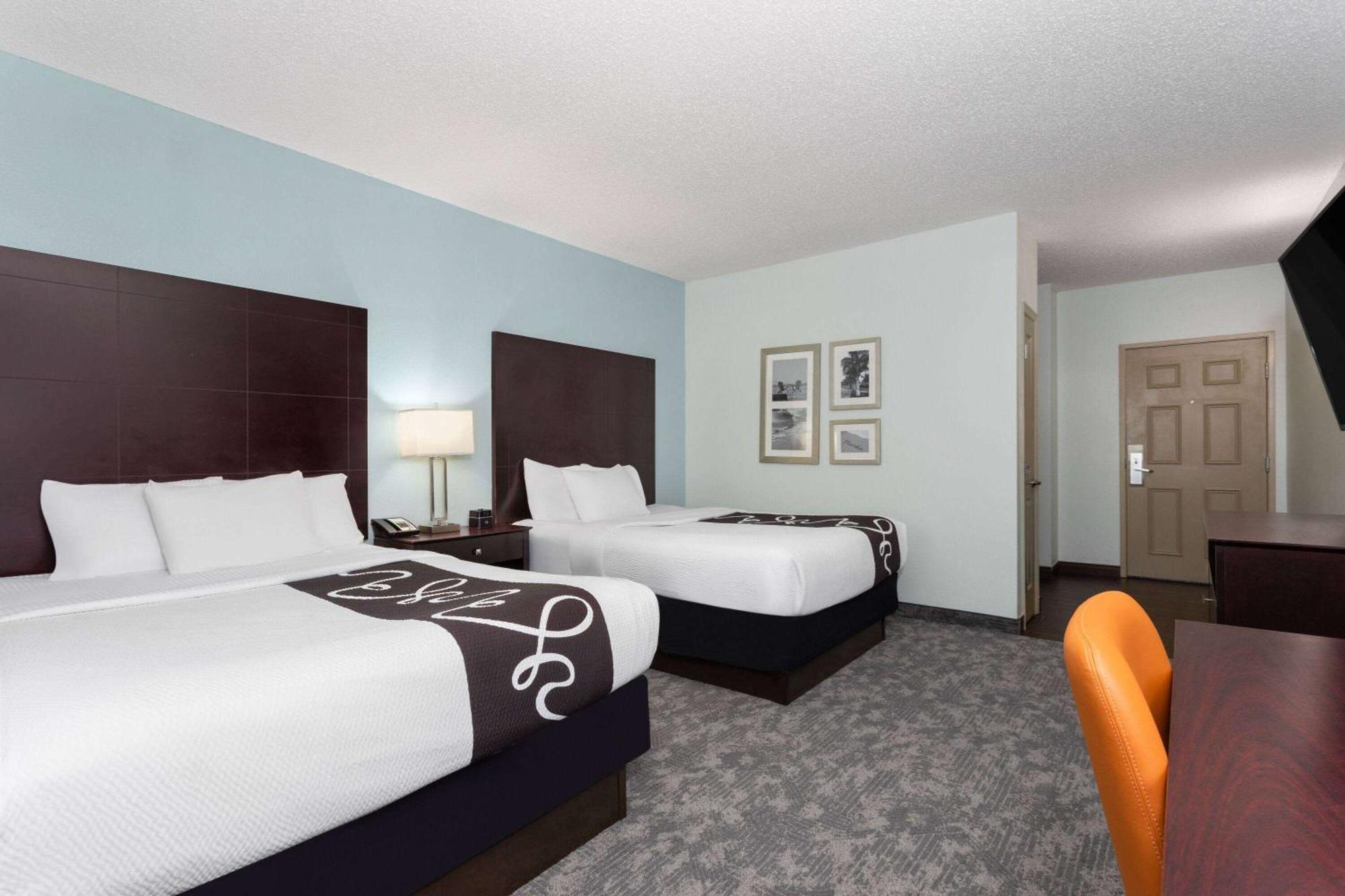 Hotel La Quinta By Wyndham Naples North 3*