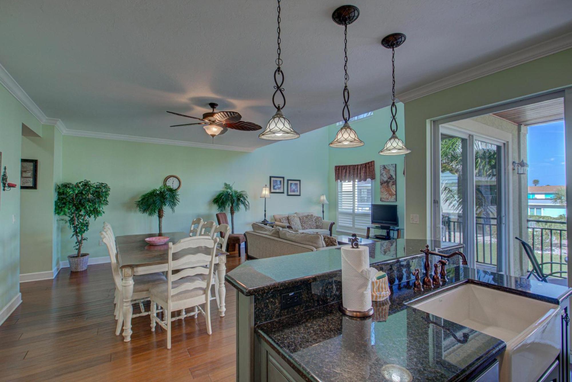 Anna Maria Island Palace * Bradenton Beach