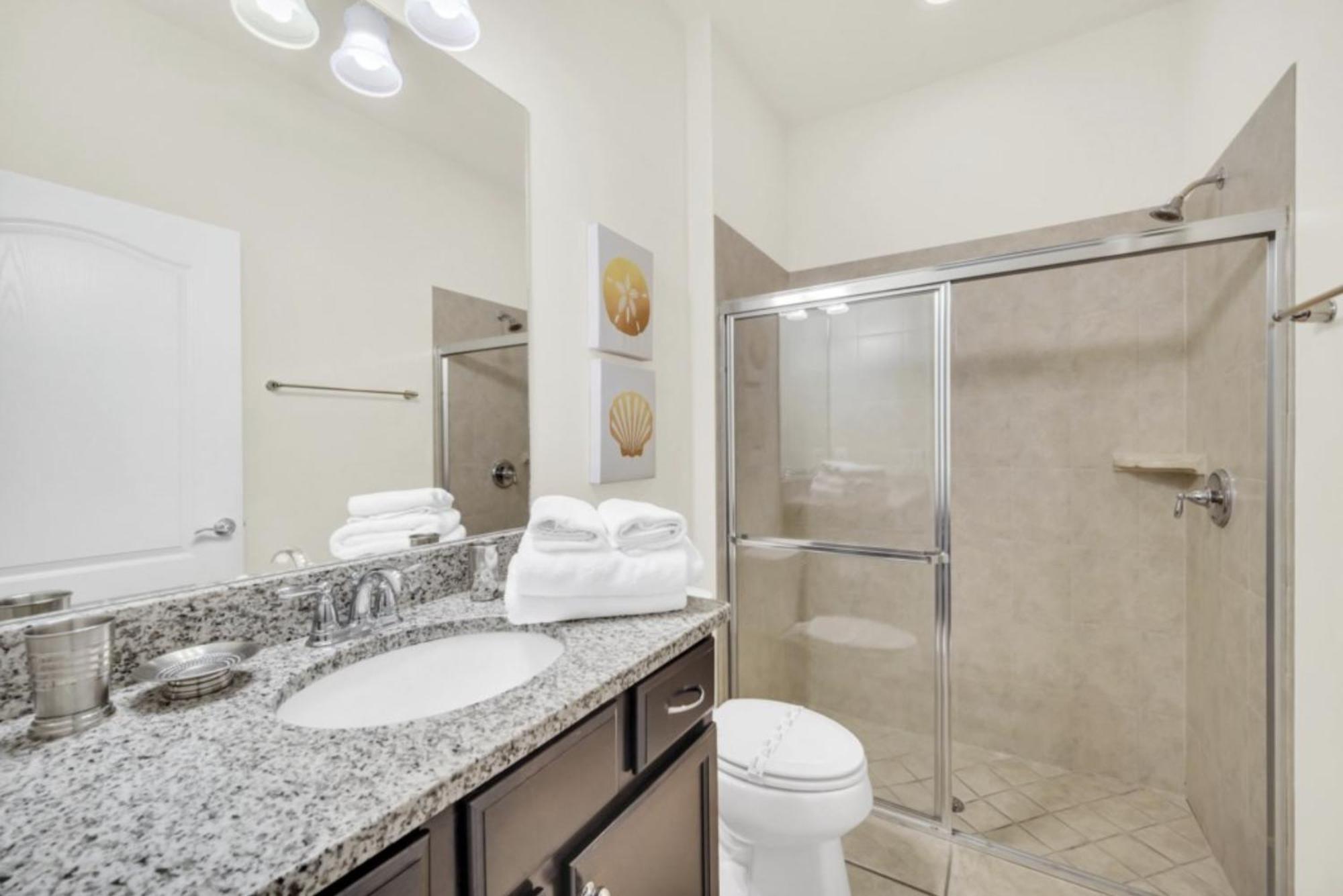 Windsor At Westside Marvelous Homes 8 Miles From Holiday home