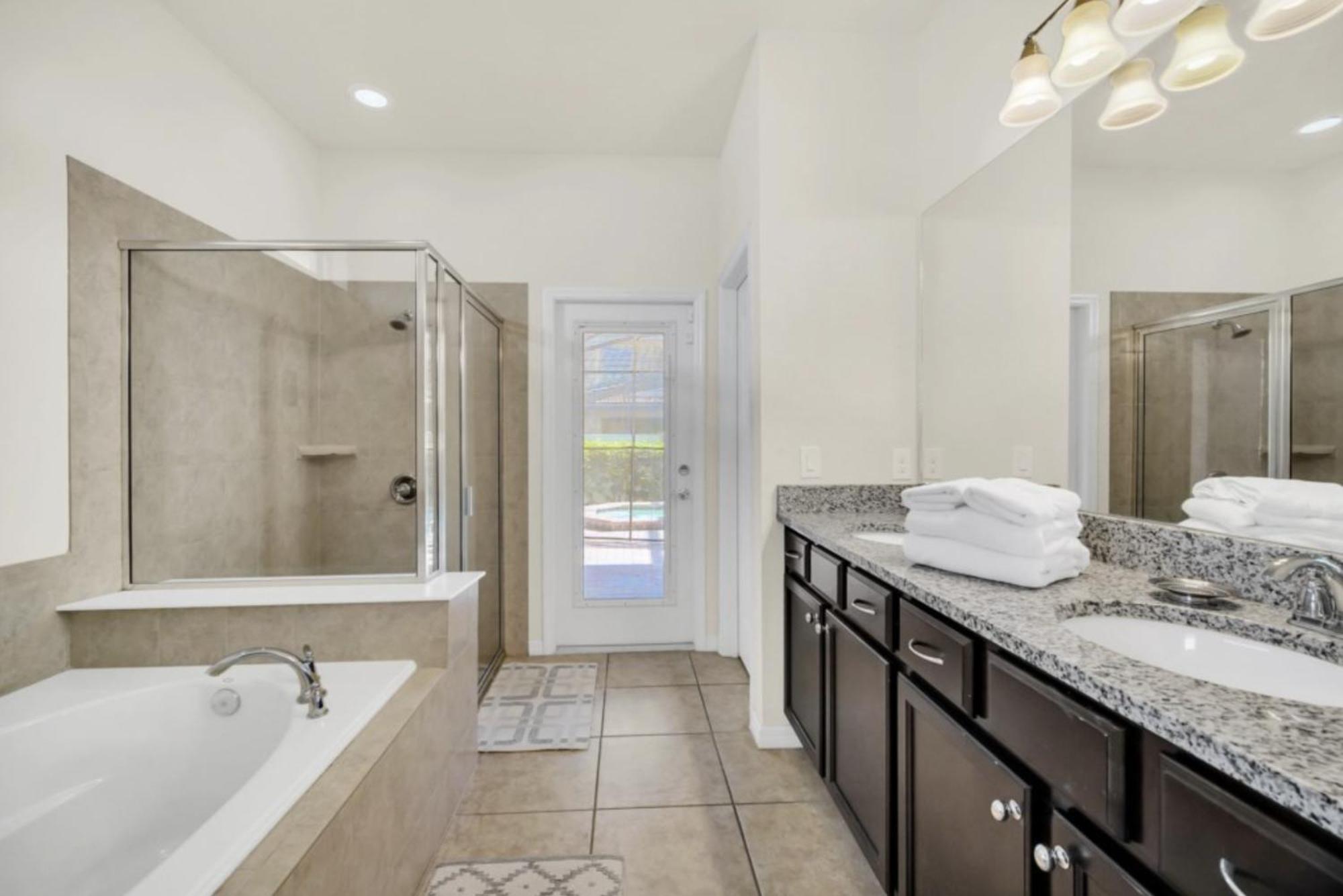 Holiday home Windsor At Westside Marvelous Homes 8 Miles From